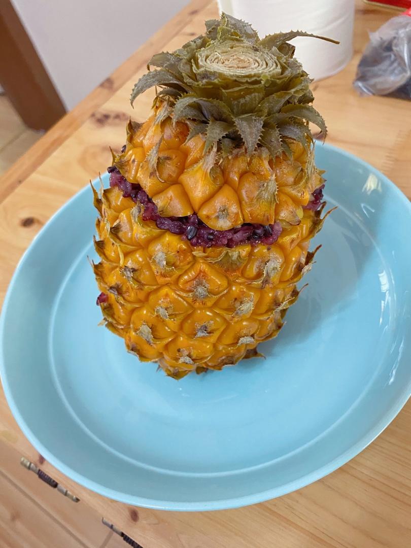 云南特色菜菠萝饭