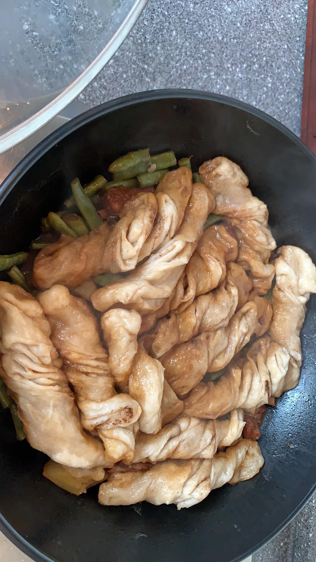 饭菜一锅出－土豆玉米排骨焖卷子【超详细】