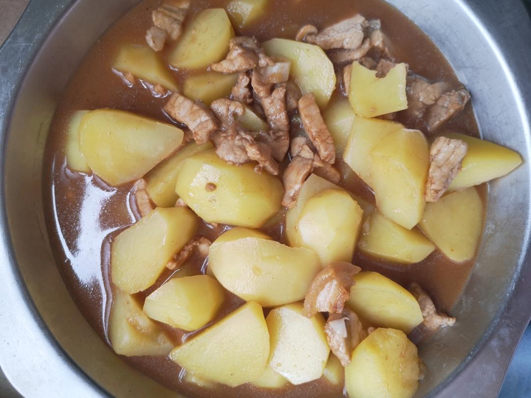 土豆炖肉