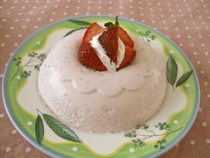 超简易的搅拌机版草莓芭芭露的做法 步骤5