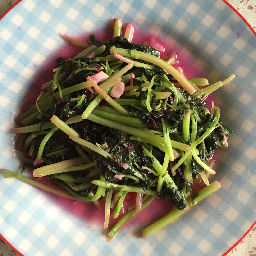 蒜茸炒红苋菜