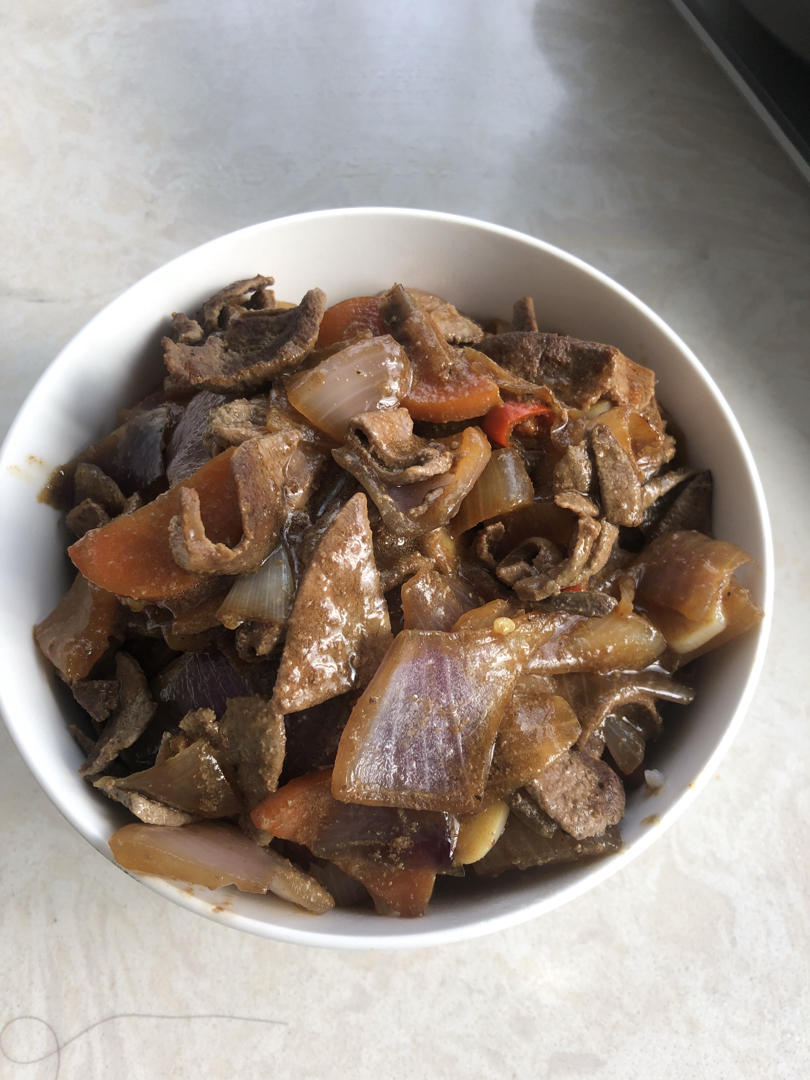 厨师长教你：“小炒猪肝”的家常做法，味道干香很赞，先收藏起来