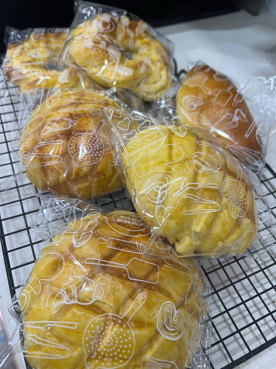 港式酥皮菠萝包