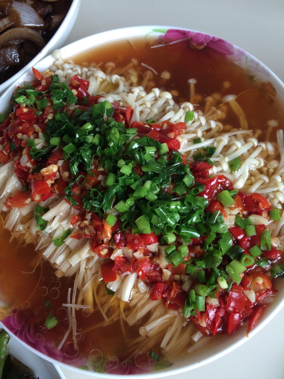 剁椒金针菇