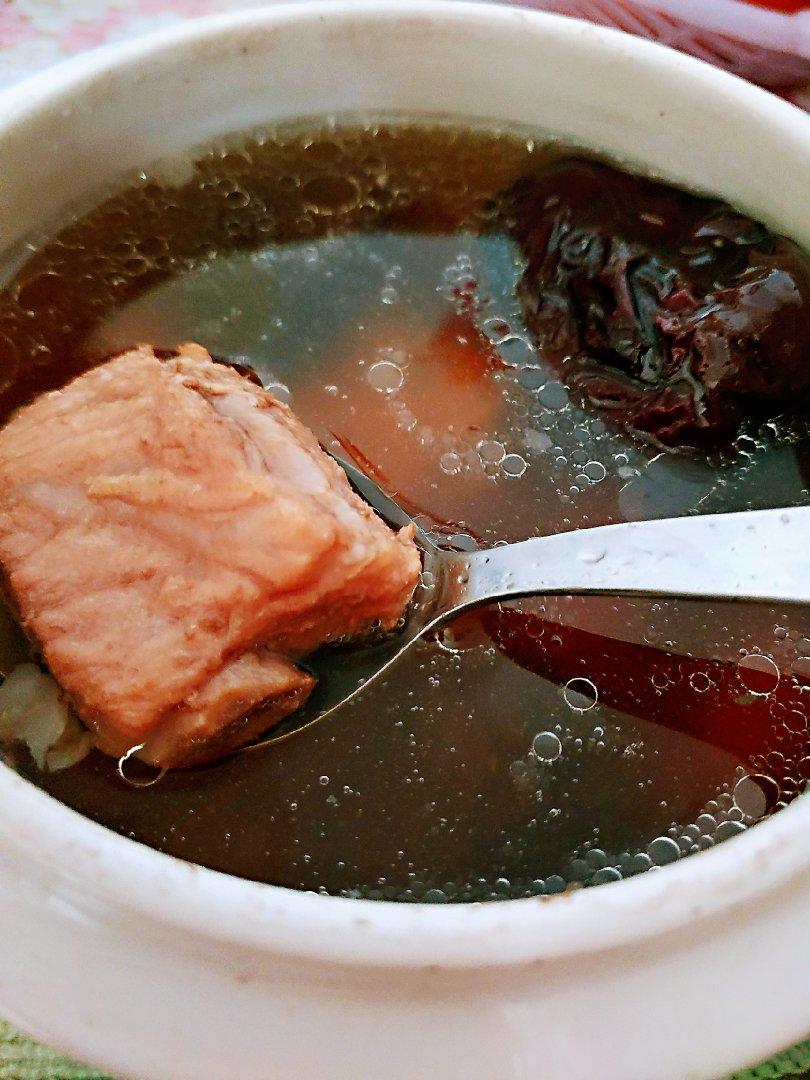 板栗花生黑豆炖排骨