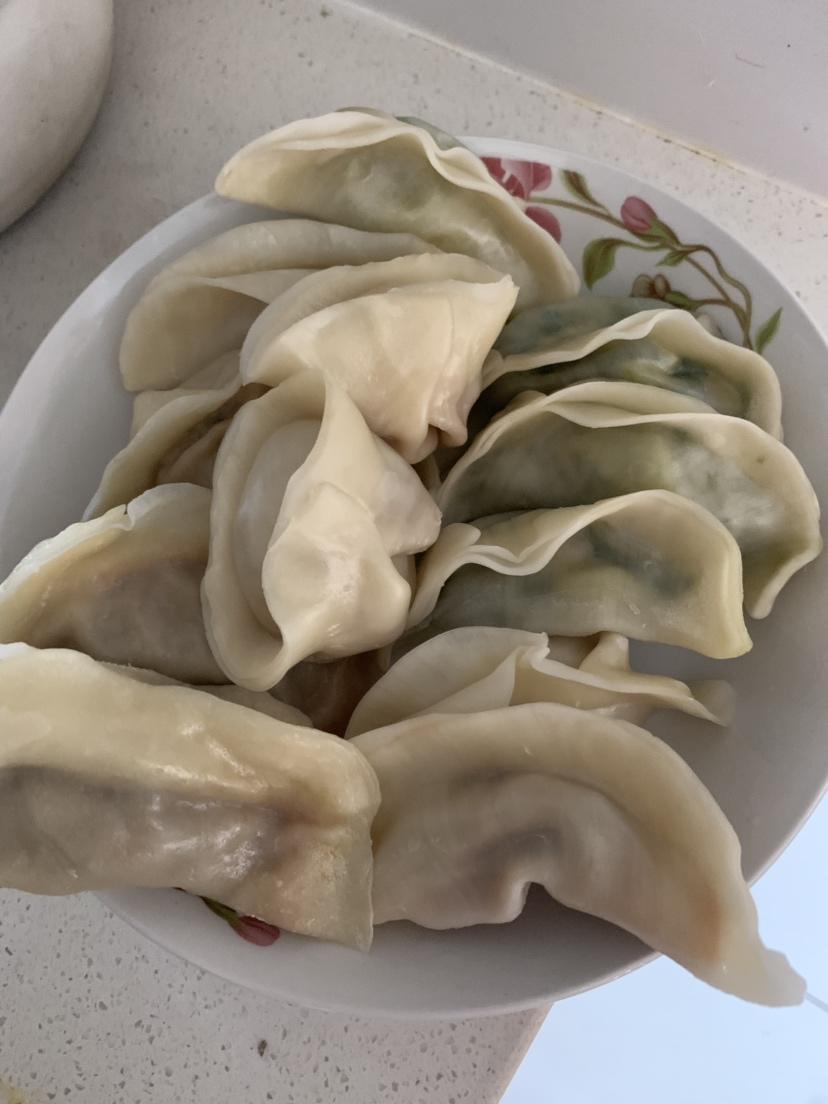 蒸韭菜饺子