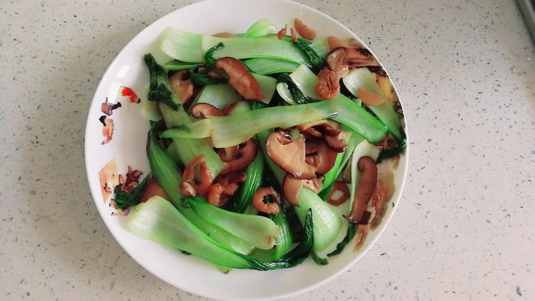 老丁的私房菜-香菇炒油菜