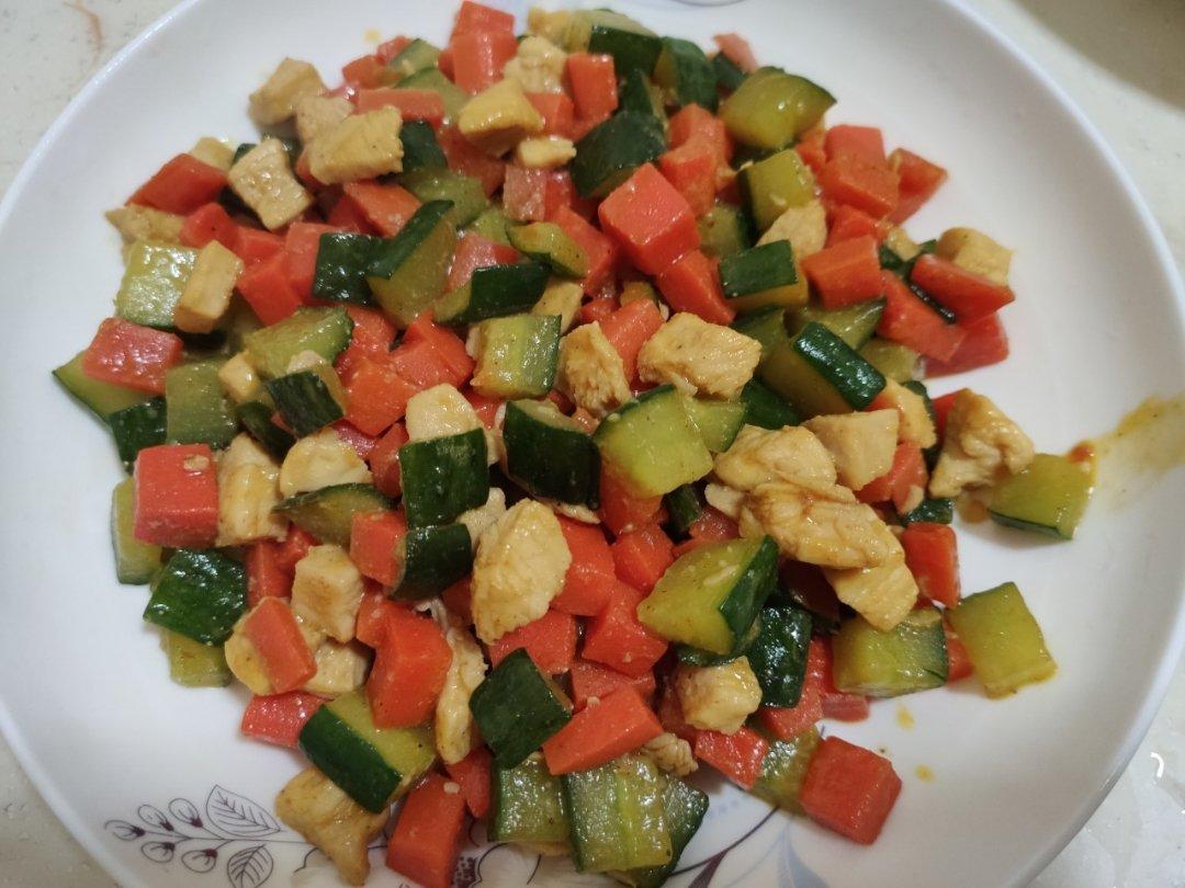 胡萝卜黄瓜鸡胸肉