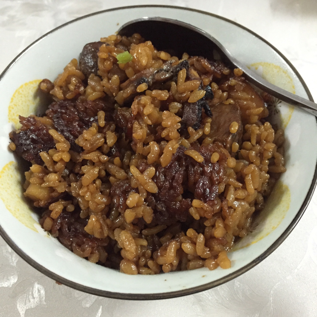 电饭锅香菇香肠饭(●´∀｀●)