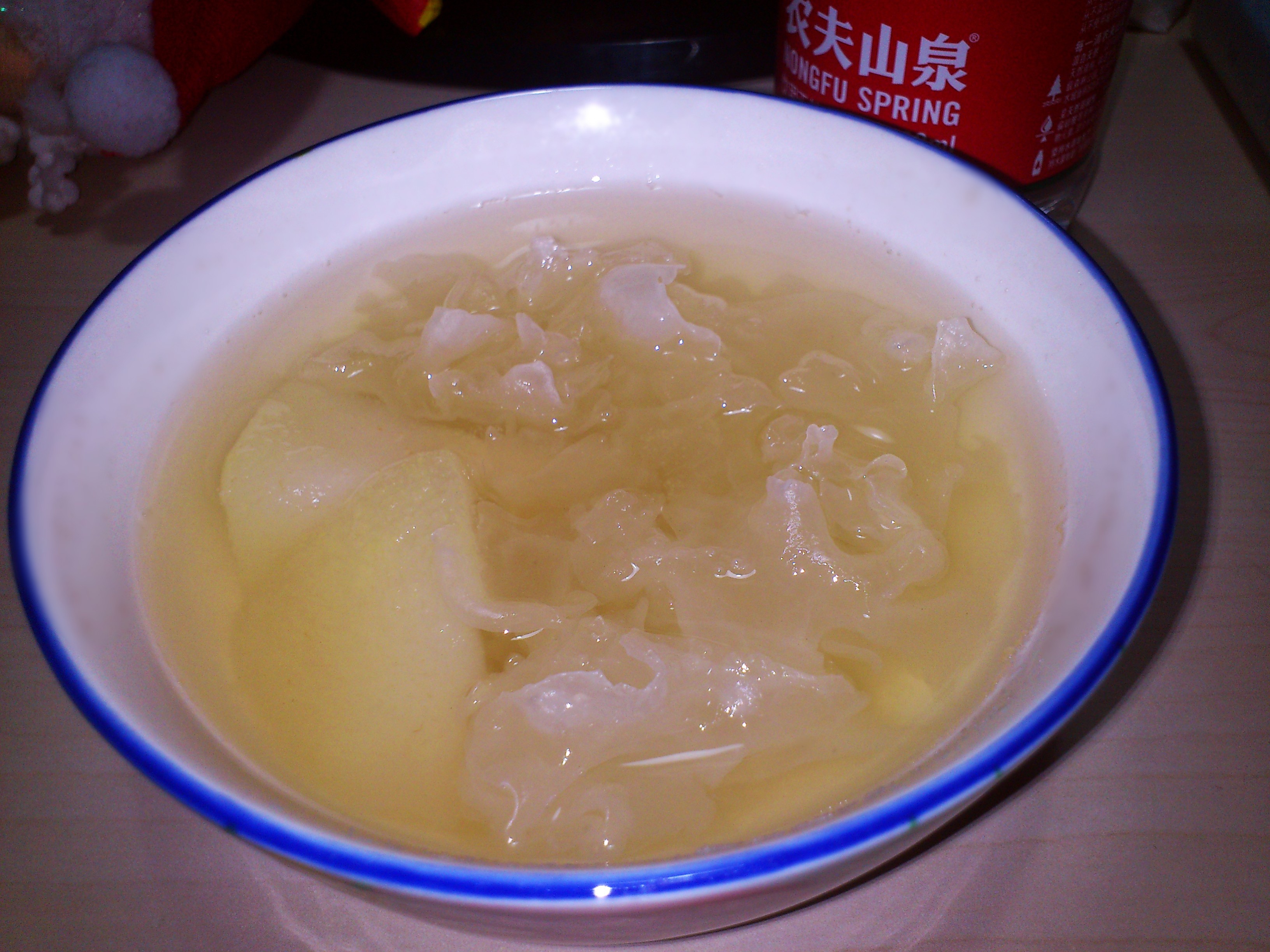 冰糖银耳雪梨汤