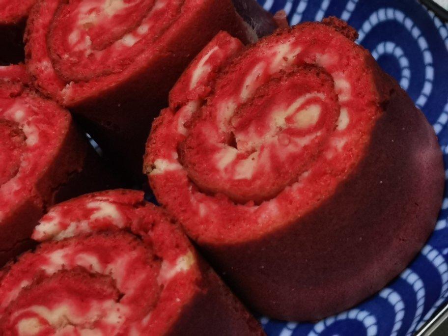 超详细的瑞士卷奶油蛋糕卷原味蛋糕卷的制作方法 饱满不掉皮不开裂（附模具换算方法）