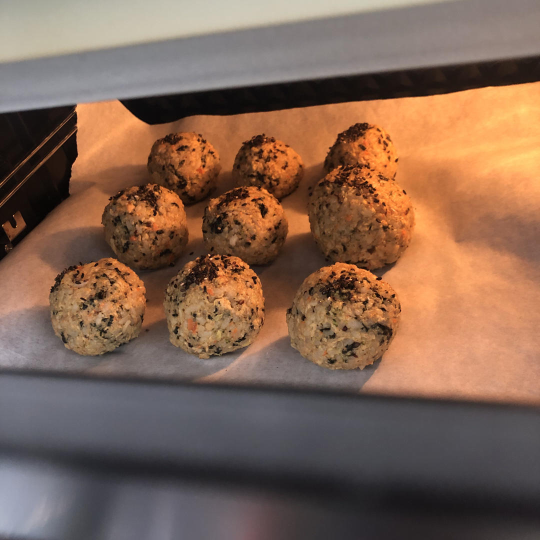 简单随意的海苔饭团