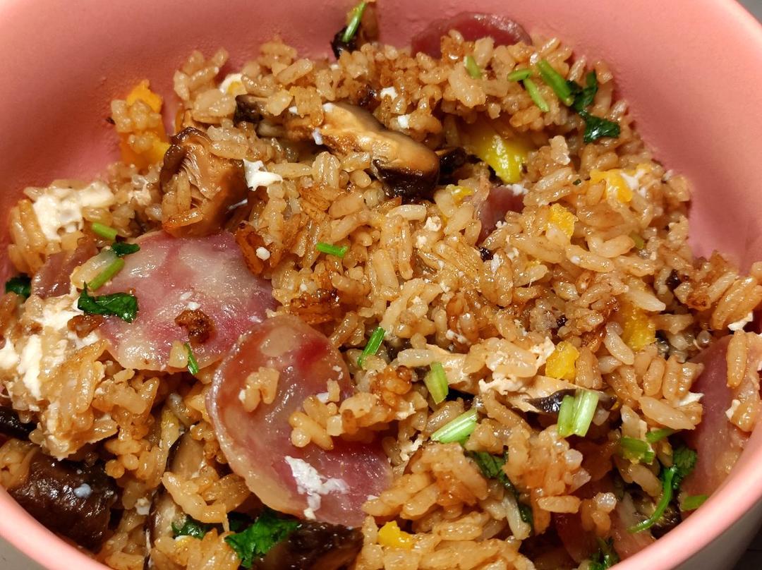 懒人必备～电饭煲腊肠焖饭