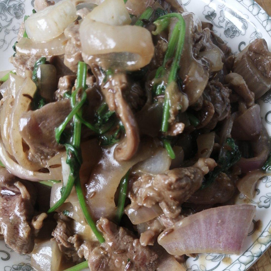 家常孜然洋葱炒羊肉