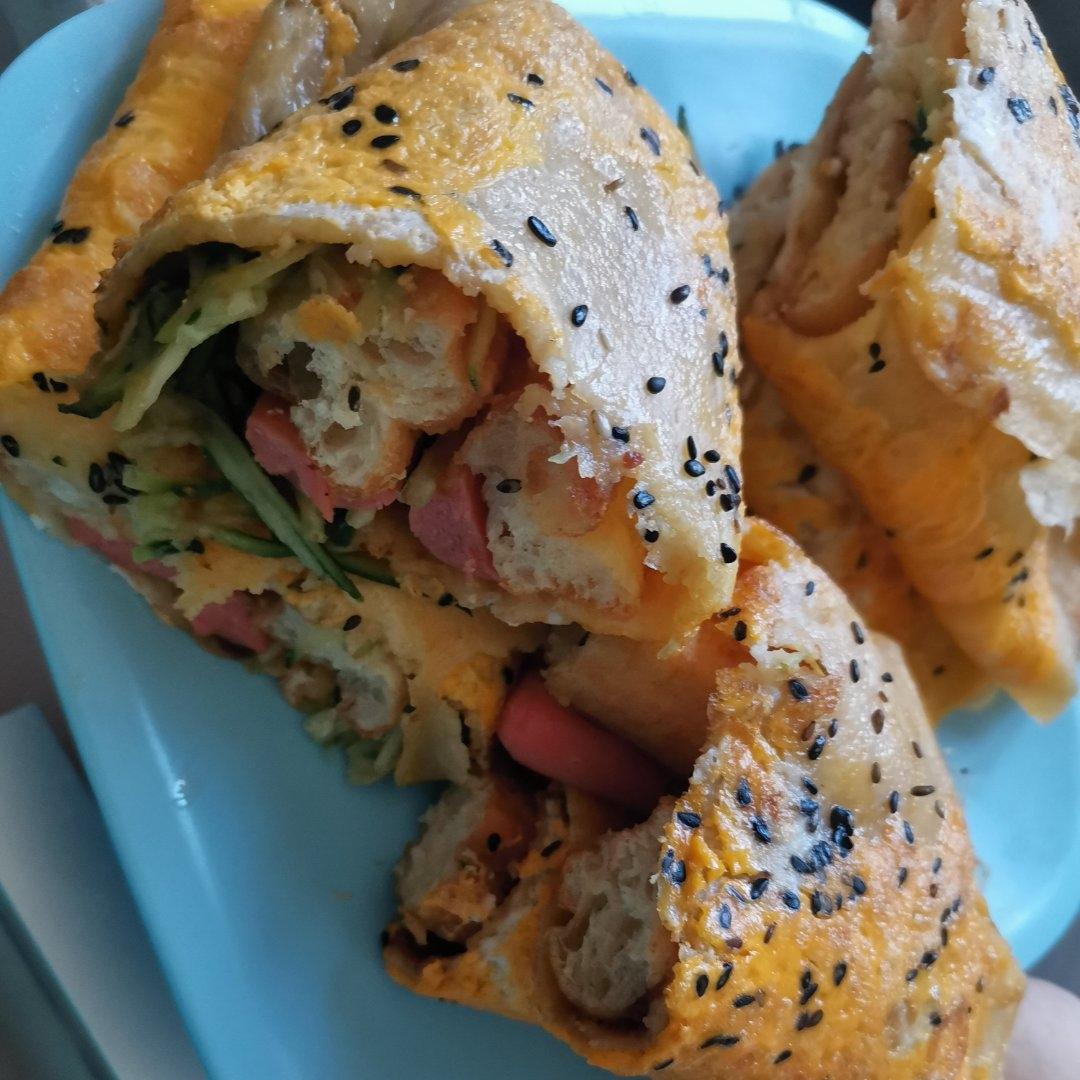 家庭版煎饼果子---快手健康早餐，利用家里现有材料
