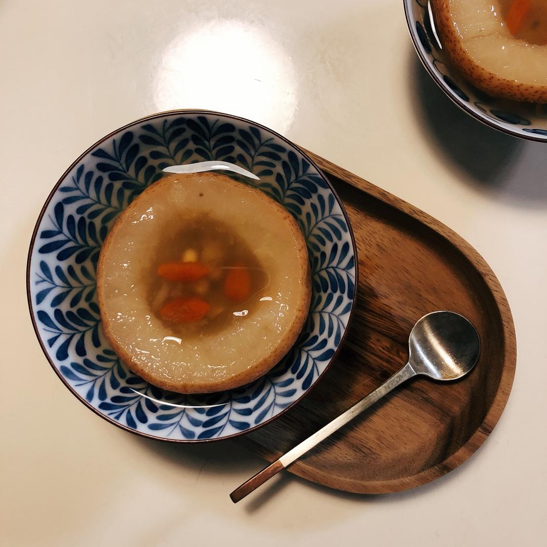 “糖芯儿梨”（川贝冰糖炖梨）