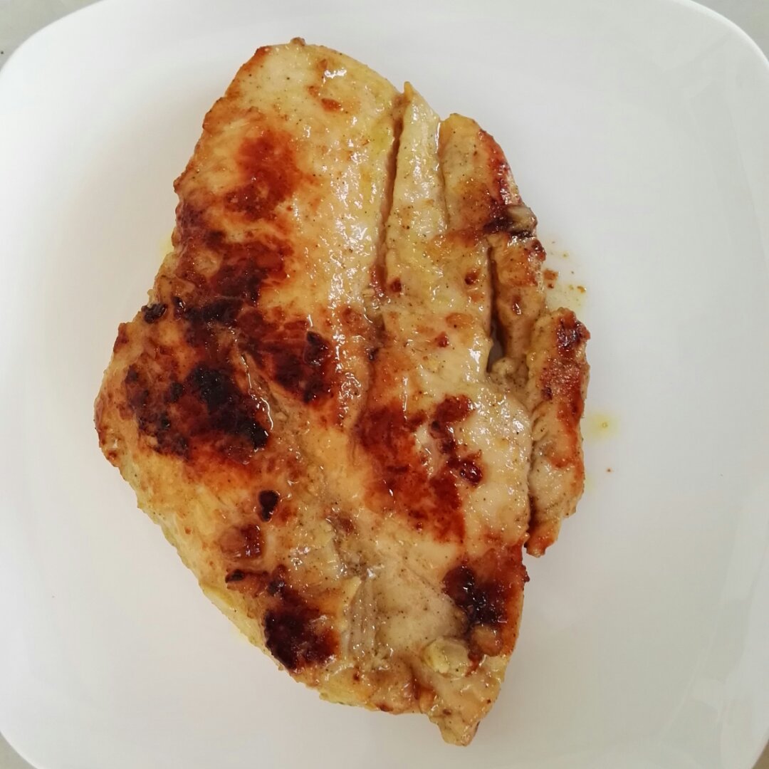 酷炫屌炸天好吃的煎鸡胸肉（香蒜蜂蜜煎鸡胸肉）