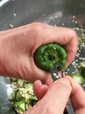 家乡味道：永州十八酿之酿辣椒的做法 步骤3