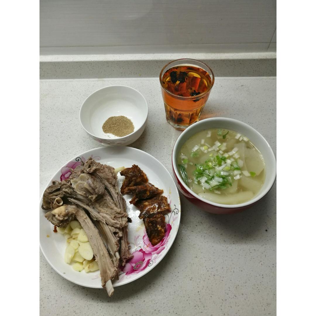 萝卜炖羊排
