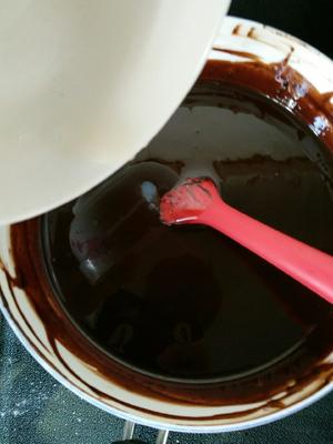 手工黑巧克力——可可液块自制（70%左右）巧克力（可用做烘焙或直接当零食吃）的做法 步骤4