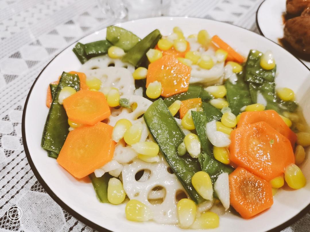 素菜也可以这么美—荷塘小炒