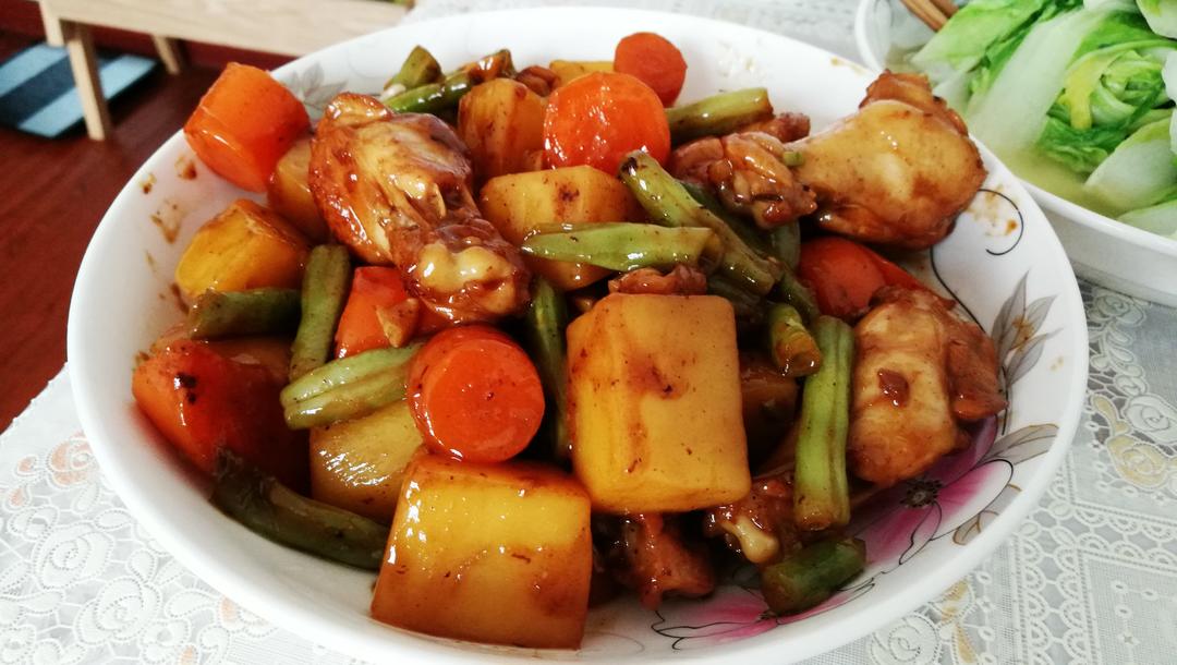 鸡翅中炖土豆