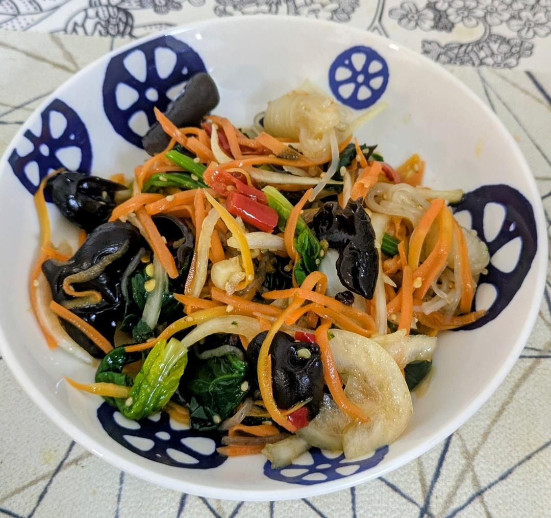 开胃爽口又营养的菠菜拌粉丝