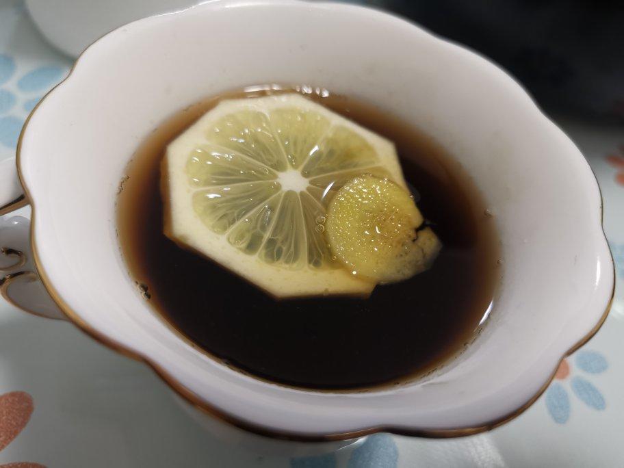 晨墨林曦做的柠檬可乐生姜茶