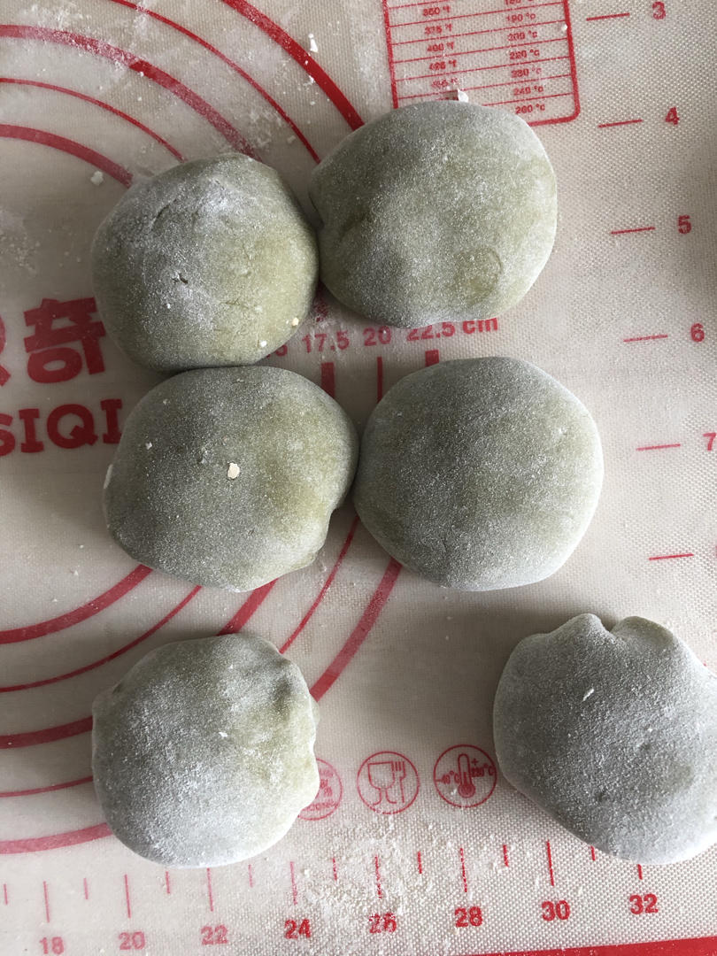 抹茶控必入👉外糯里软的抹茶蜜豆雪媚娘