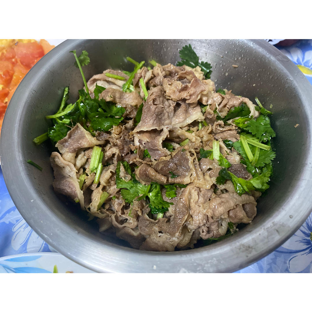香菜拌肥牛卷