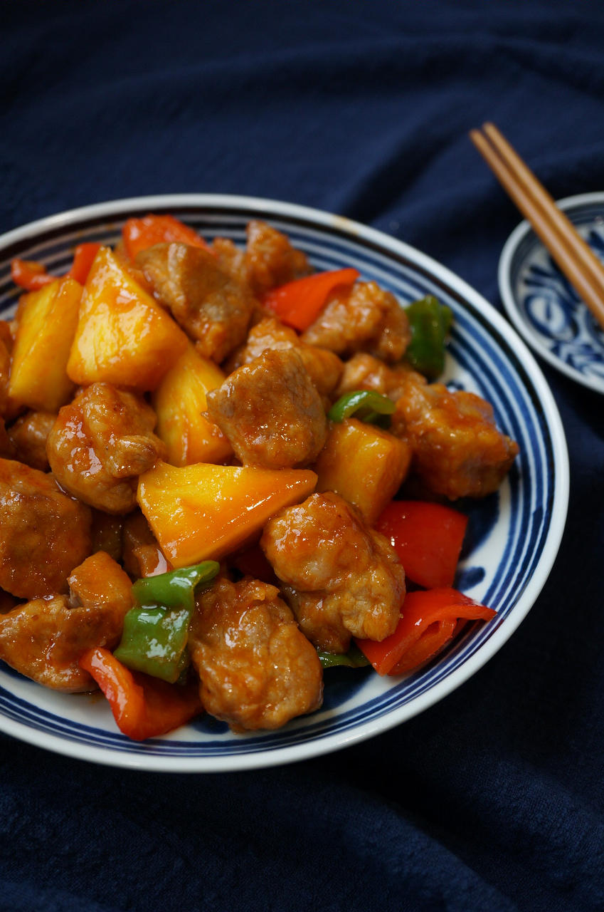菠萝咕咾肉，咬一口不老的灵魂