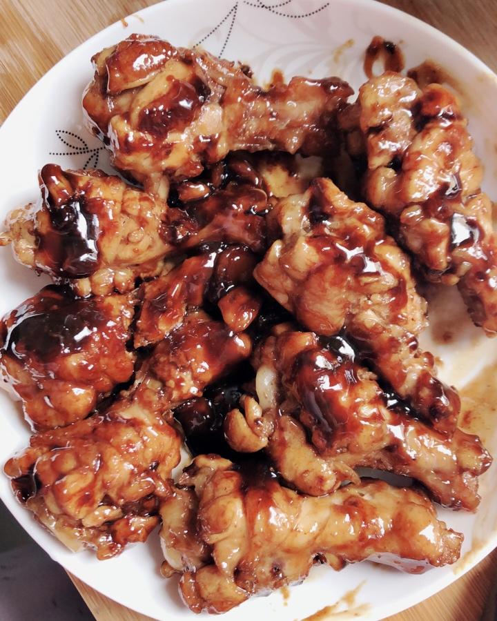 厨师长教你：“可乐鸡翅”的家常做法，味道鲜嫩可口，先收藏起来