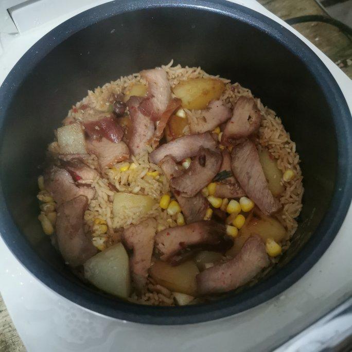 土豆焖饭（电饭锅版）