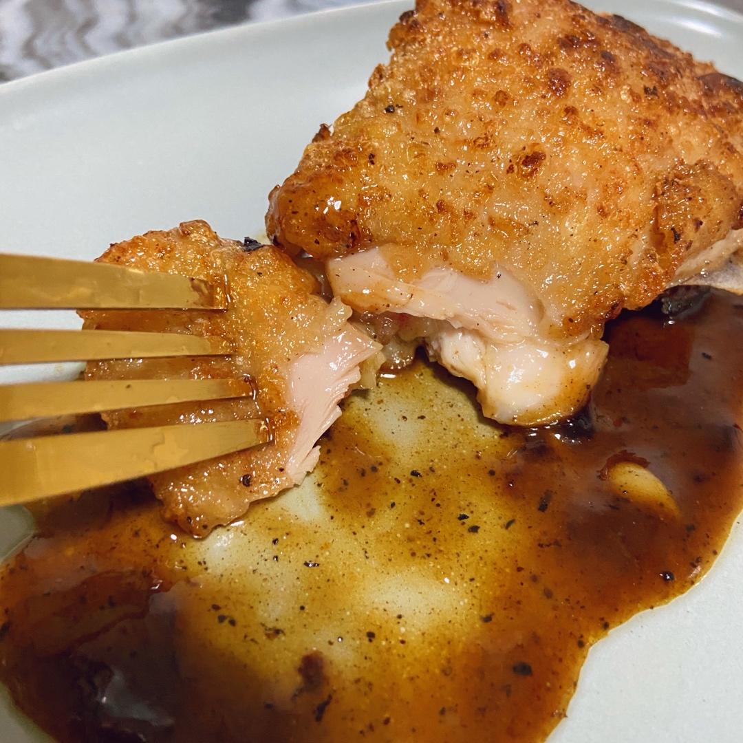 简单易做的香煎黑椒鸡排 柠檬鸡腿肉做法