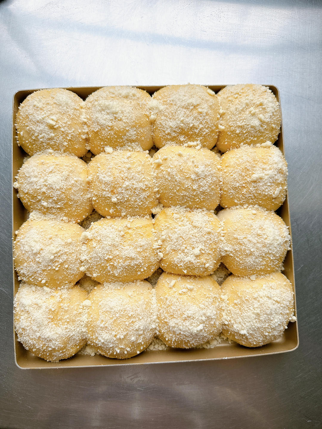 香甜松软的香蕉餐包