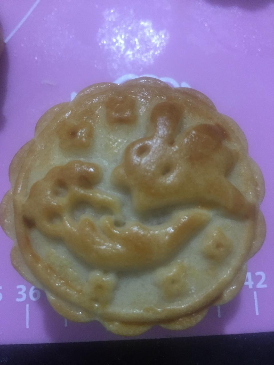 广式月饼—蛋黄莲蓉月饼