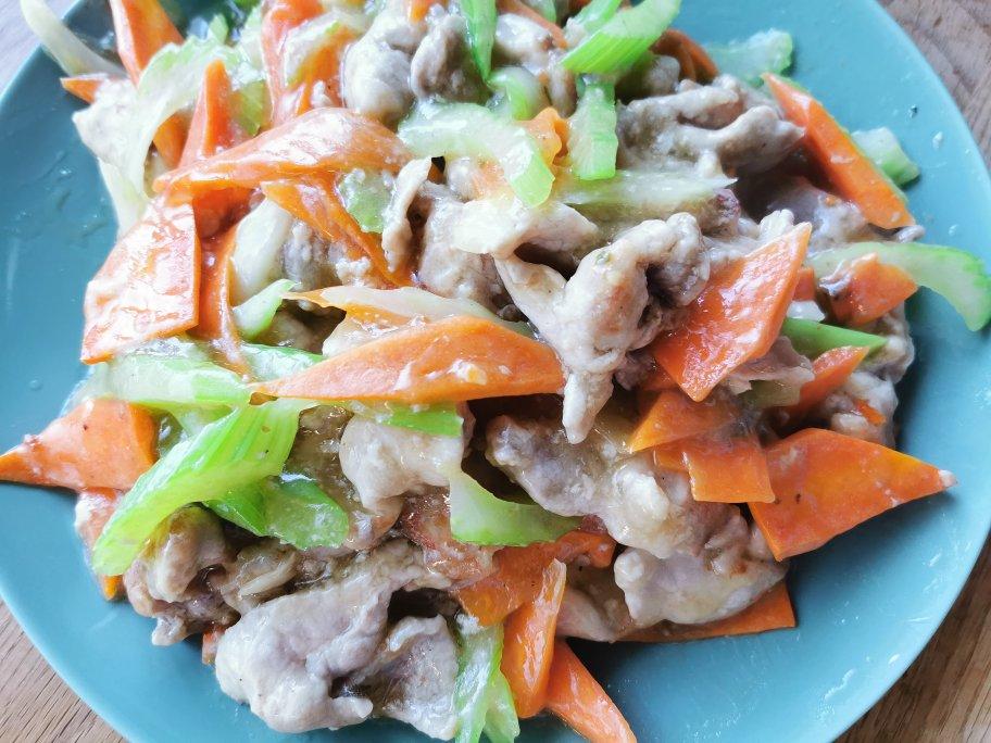 戴珍珠耳环的少女王一一做的滑溜里脊滑熘里脊最简单的做法吃出小时候