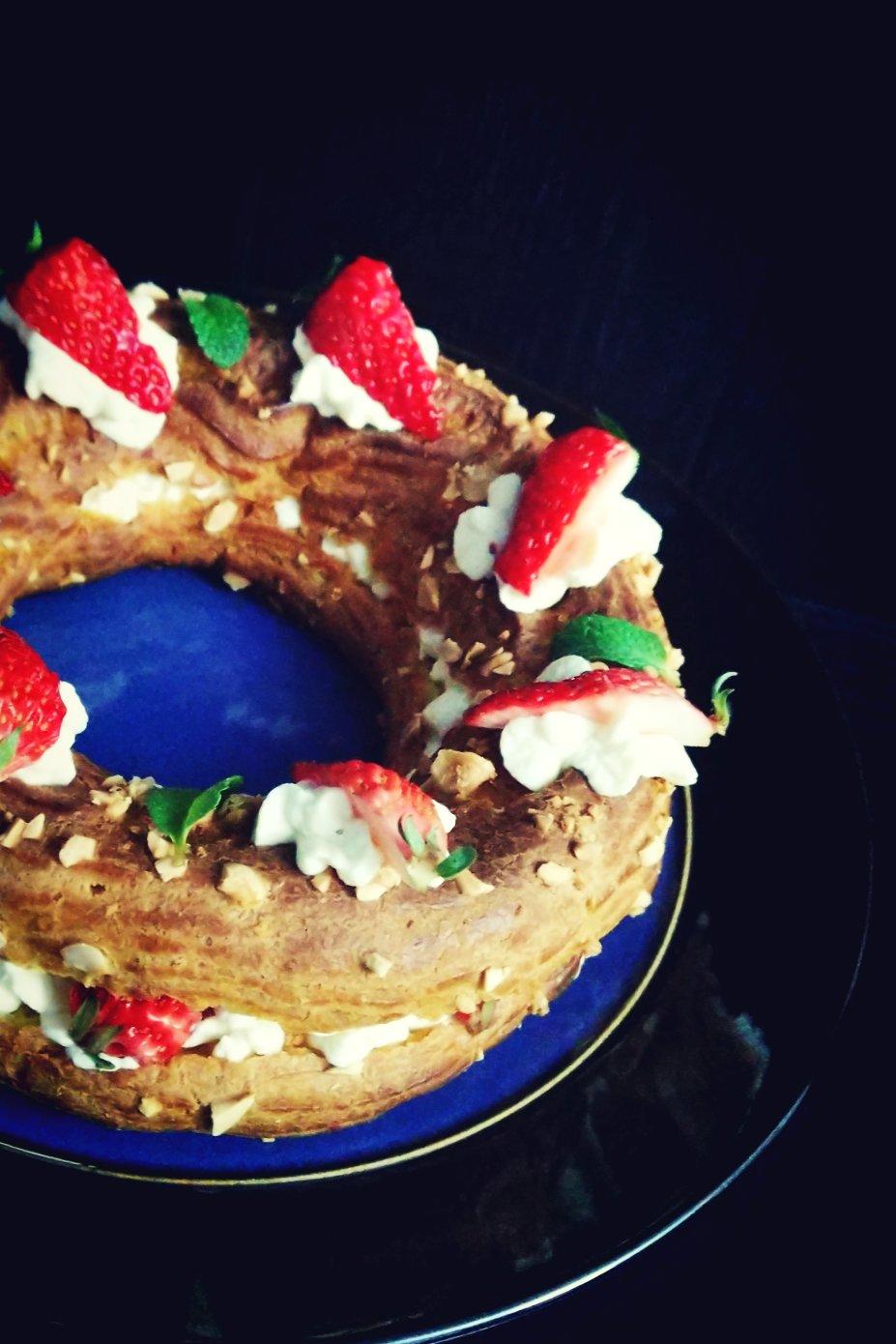 幸福环抱花环泡芙