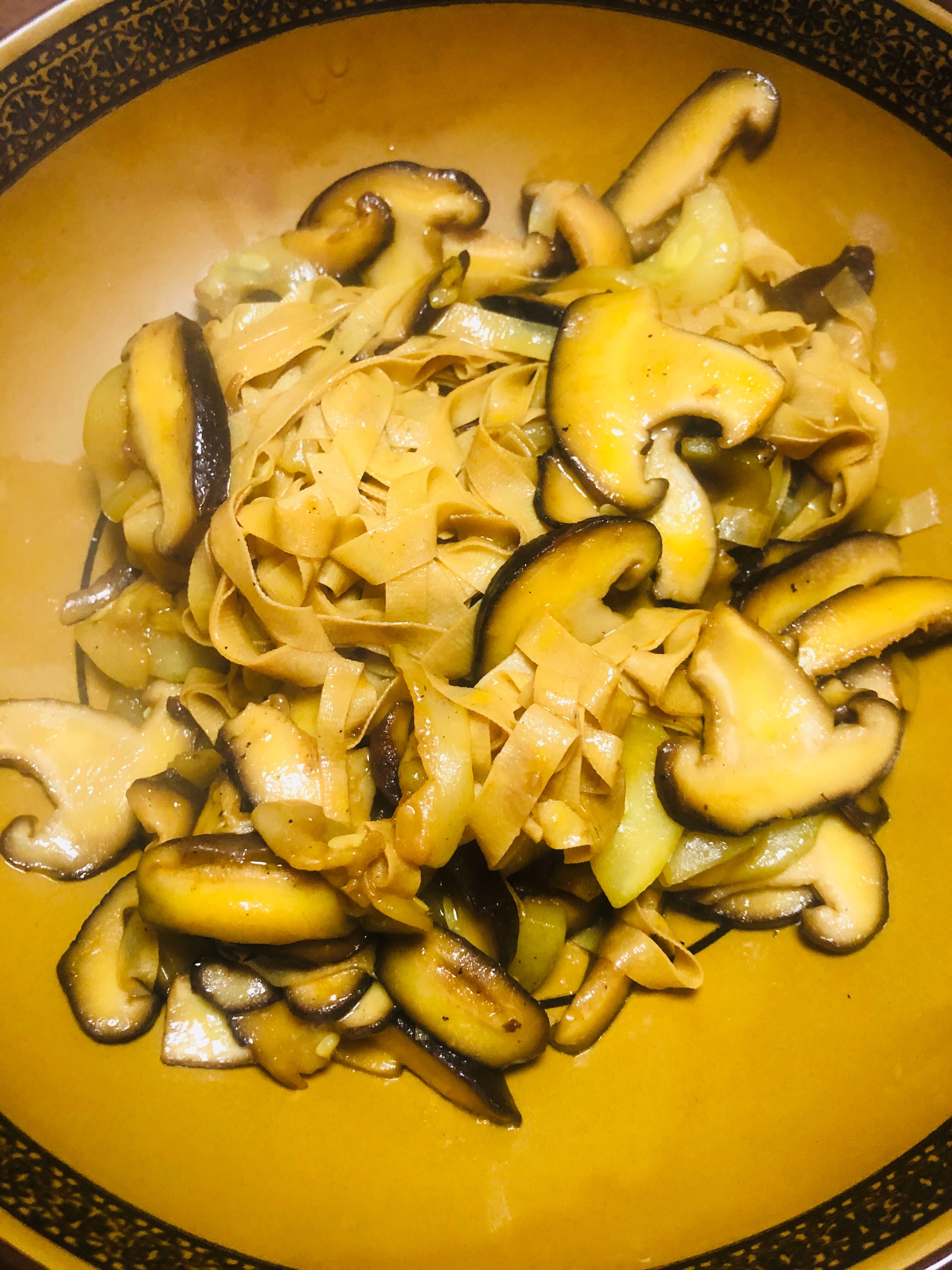 西葫芦香菇烧豆皮（干豆腐）的做法