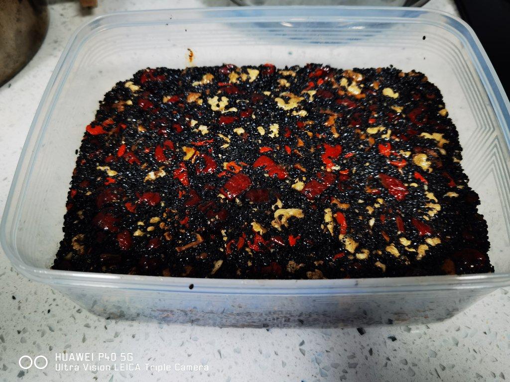 养生四物糕-红枣核桃枸杞黑芝麻