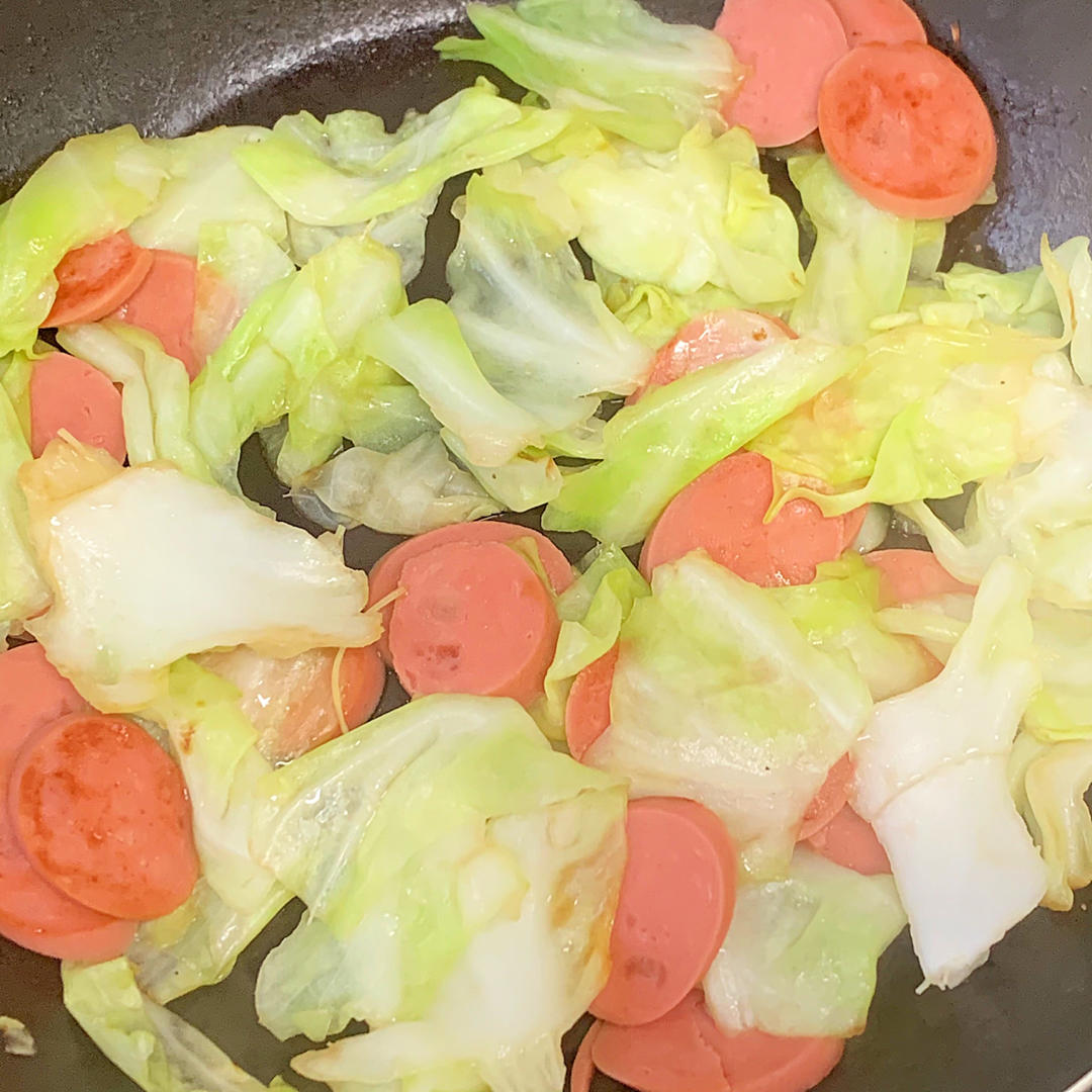 火腿片炒包菜