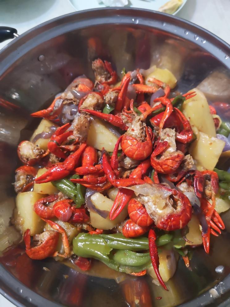 小龙虾烧土豆的做法