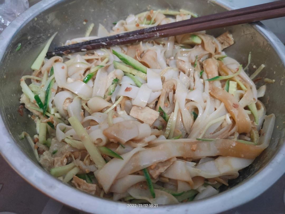 凉皮-家庭自制（告诉你自己做更劲道的秘诀）