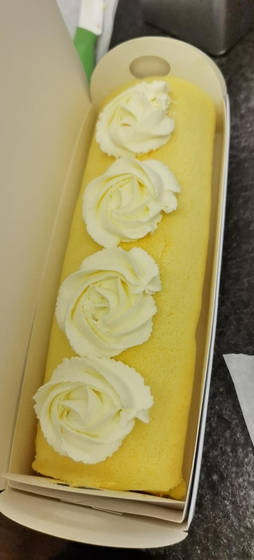 柠檬奶油蛋糕卷，超好吃的柠檬香缇奶油做法