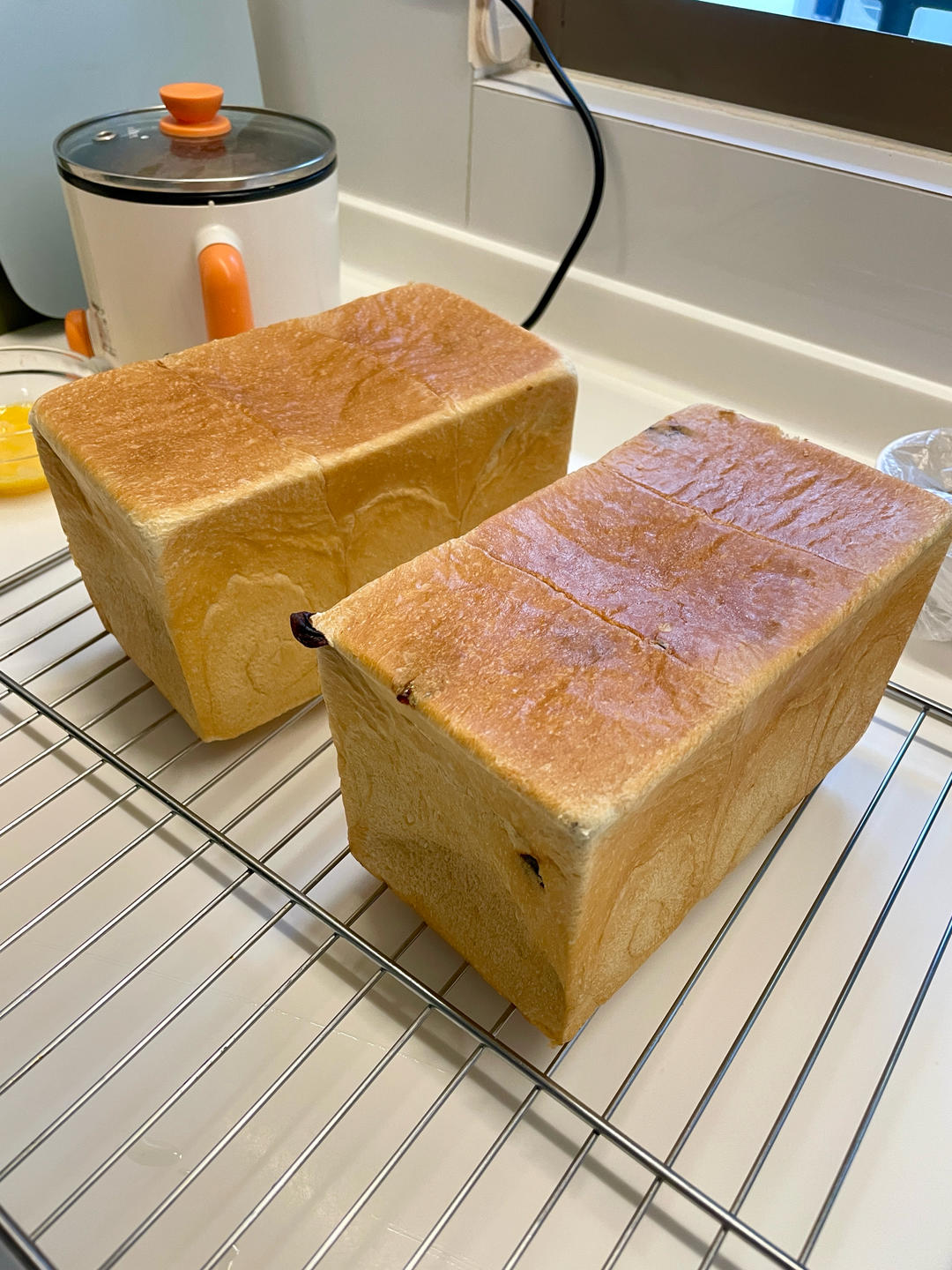 我最近每天做一个的葡萄干吐司，真的超松软好吃！