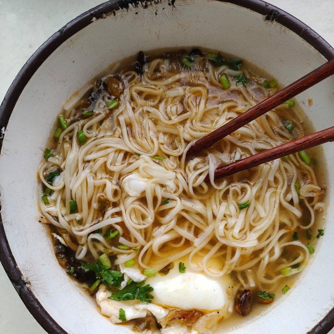 五分钟早餐面～汤汁鲜美好吃