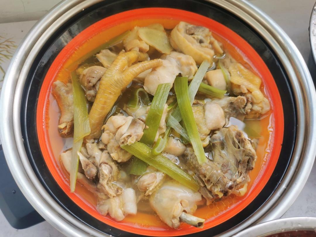 白蒸鸡(不输给白斩鸡的做法)