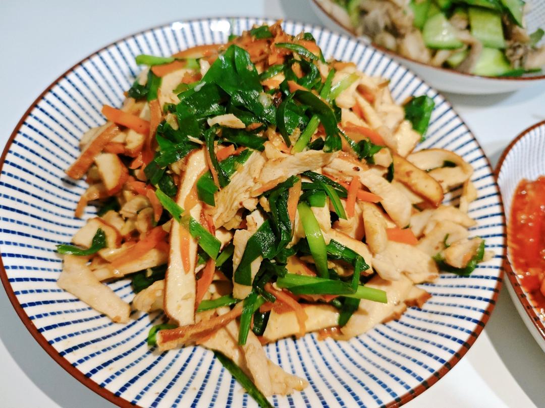 好吃下饭！家常菜｜春韭快手小炒