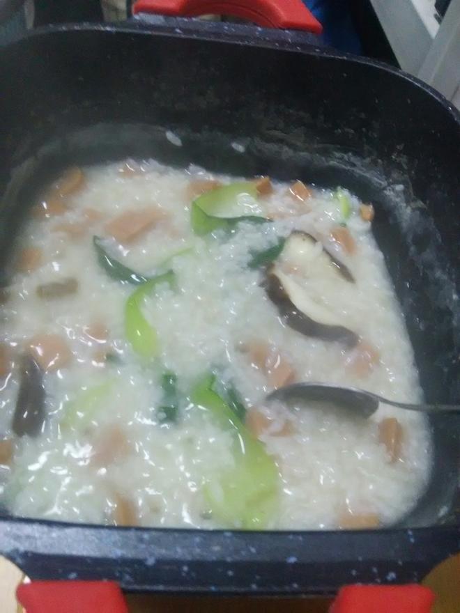香菇火腿青菜粥的做法