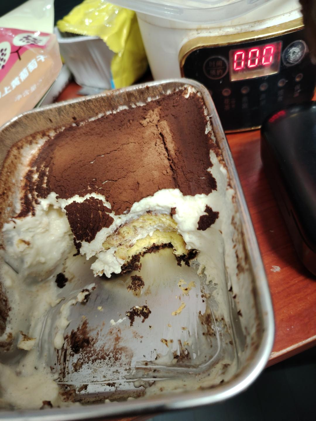 在欧洲学会的经典版提拉米苏